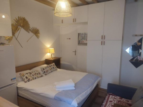 Studio, place de la nation, 1mn à pied du métro 1,2,6,9 et RER A